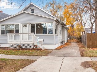 7335 Wiegand Blvd, Center Line, MI 48015