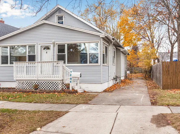 7335 Wiegand Blvd, Center Line, MI 48015