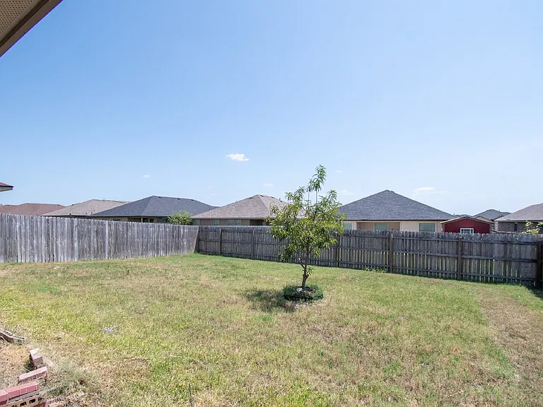 1707 Gigante Dr — Photo 23