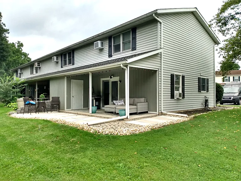 2860 Fillmore Dr — Photo 12