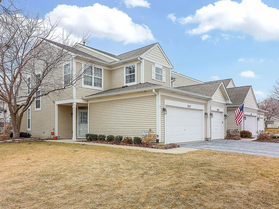 2810 White Thorn Cir