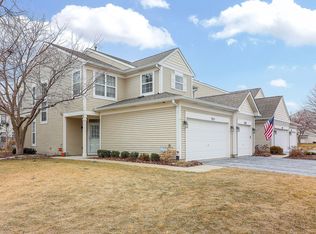 2810 White Thorn Cir, Naperville, IL 60564