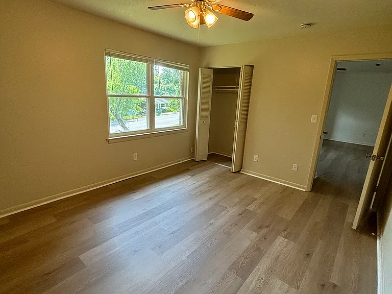 5043 Shoals Ln — Photo 8