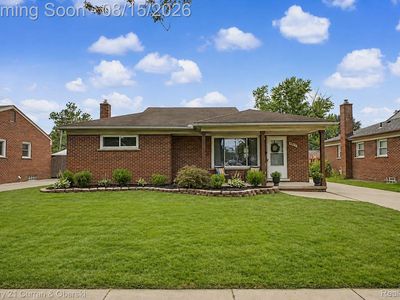 8949 Harrison St, Livonia, MI, 48150