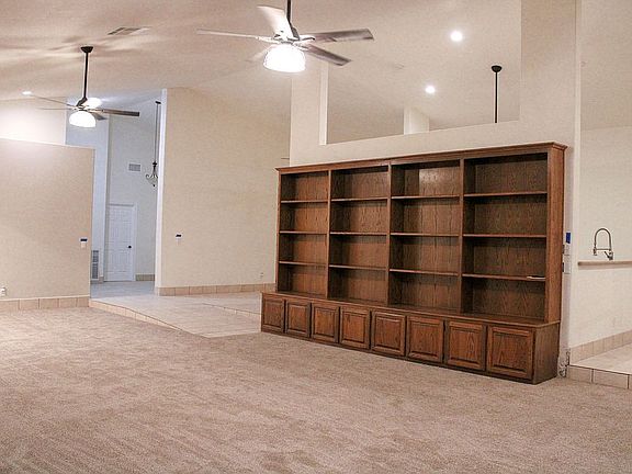 5th image of 490 Greenway Dr