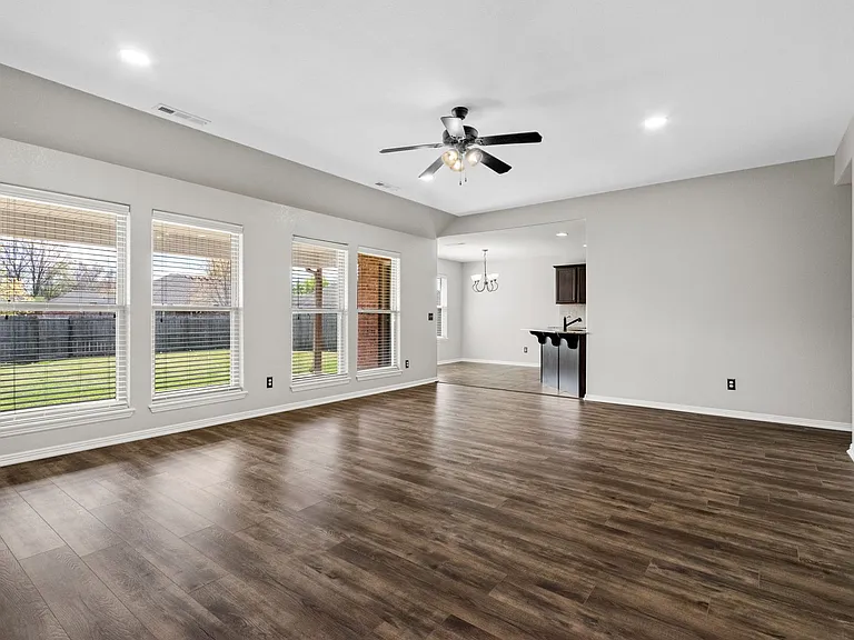1166 S Blue Willow Ave — Photo 6