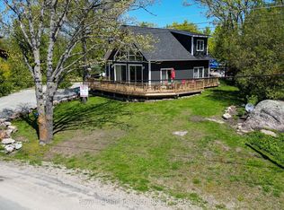 26 Macey Bay Rd, Georgian Bay, ON L0K1S0