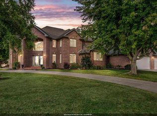 4354 Hilton Head Dr, Hobart, WI 54155