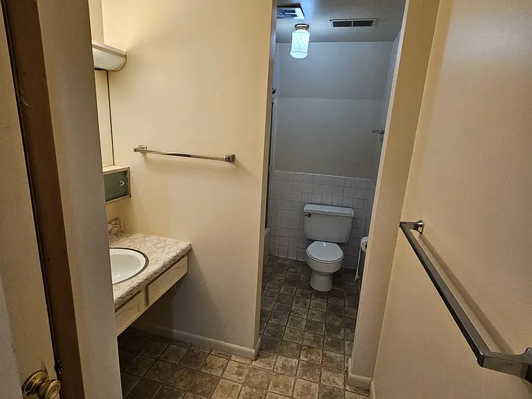 Terrace Heights Apartments — Photo 82