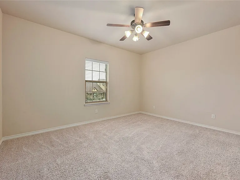128 Kimber Ln — Photo 18