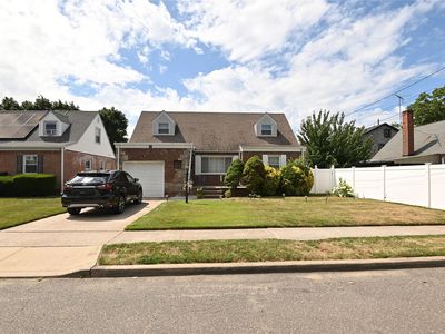 55 Elizabeth Street, Valley Stream, NY, 11580