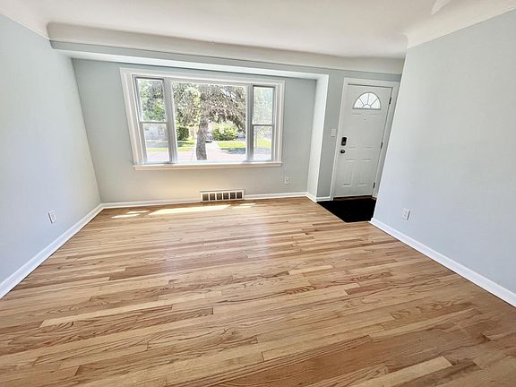 Upper Level Living Room | Hardwood Floors