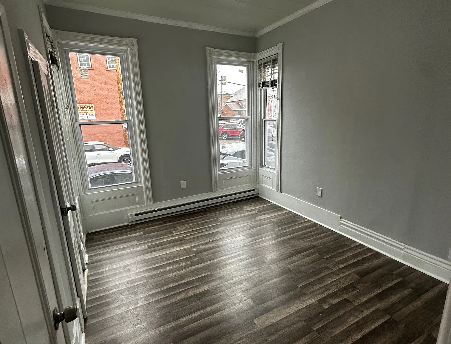 3 bed, 1350 sqft, $1,950 — Photo 2