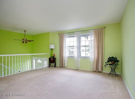 2nd image of 812 W Lakeside Plz