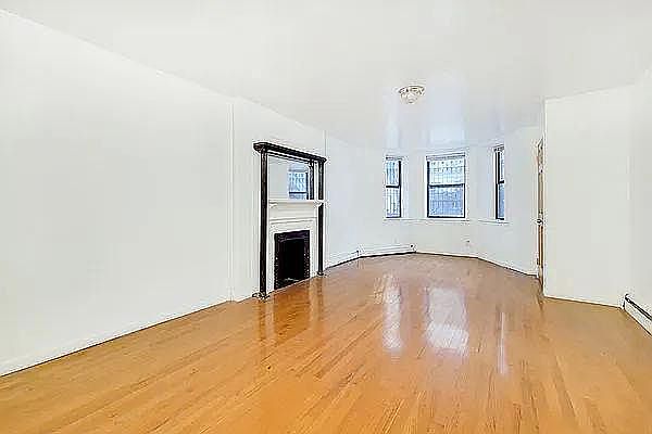 1st image of 548 W 114th St #1A