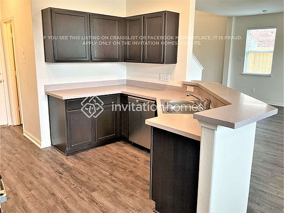 3rd image of 18718 Walden Glen Cir