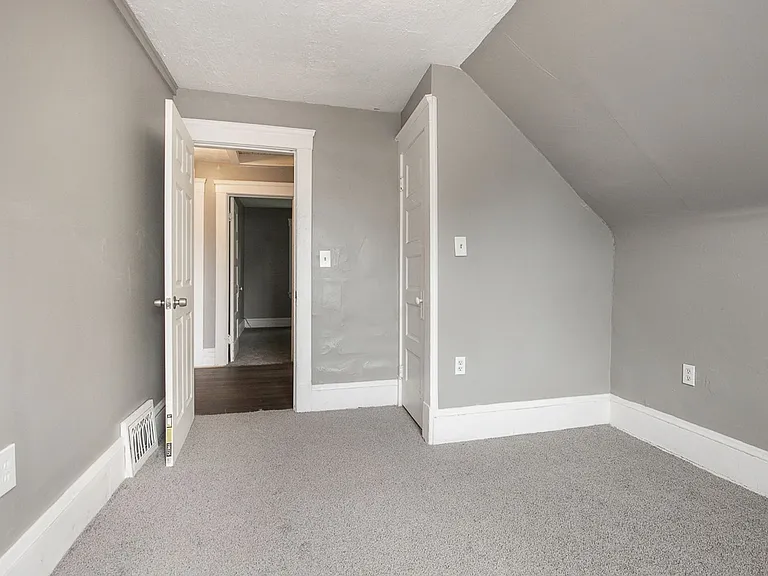 7411 Brinsmade Ave — Photo 17
