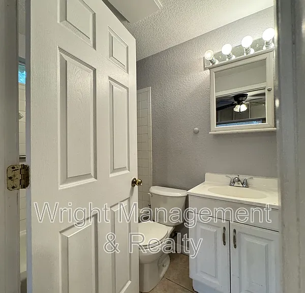 545 Pine St — Photo 19