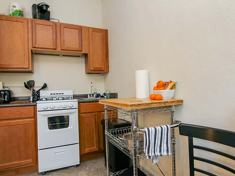The Gilmore Apartments — Photo 40