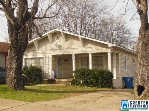208 56th St, Fairfield, AL 35064