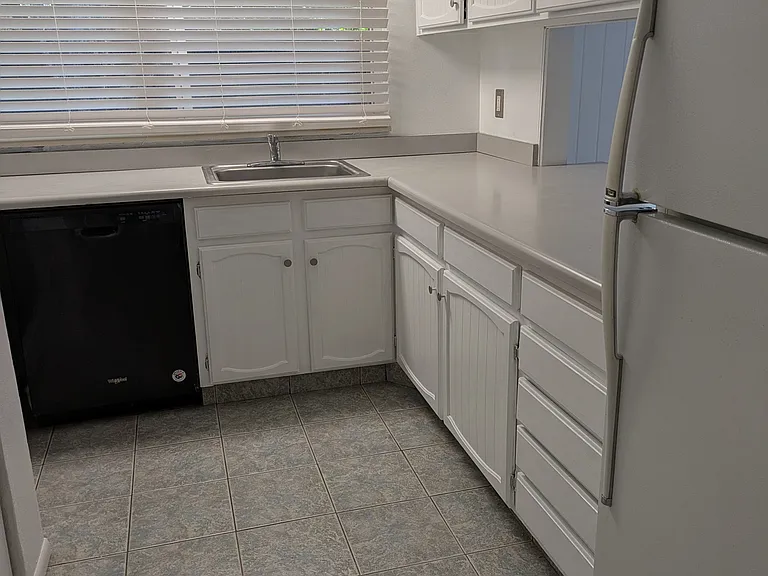 5979 S Willow Way — Photo 5