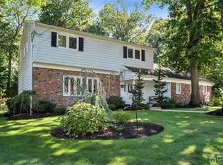 912 Kearney Dr, North Brunswick, NJ 08902
