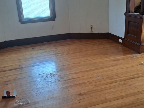 4th image of 52 Plantation St #3