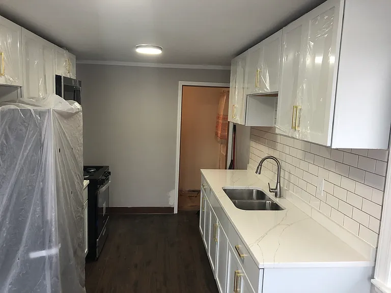 2154 Roosevelt Pl #2 — Photo 2
