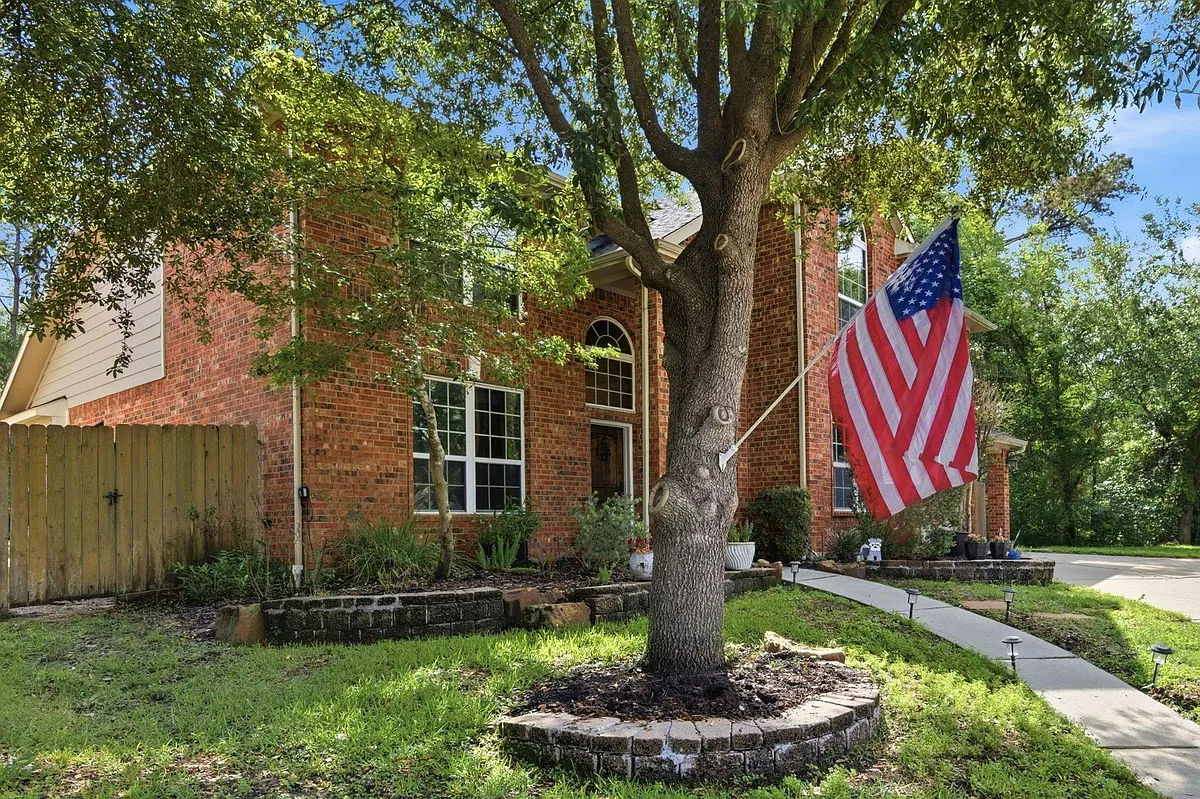 Building Photo - 6203 Cash Oaks Dr