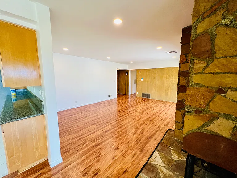 2100 Brightwood St — Photo 21