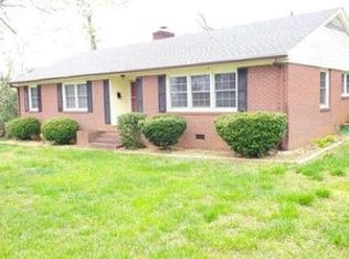 104 W South 6th St, Seneca, SC 29678