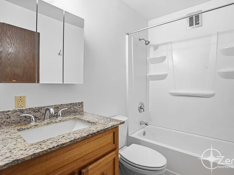 166 Virginia St #B — Photo 16