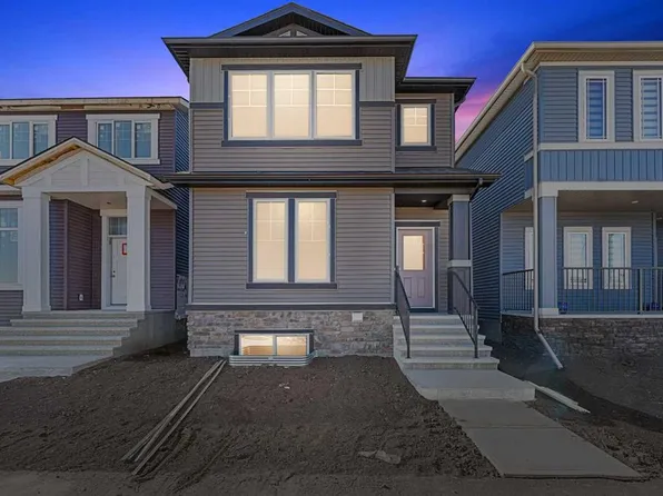 477 E Hotchkiss Dr SE, Calgary, AB T3S 0G3
