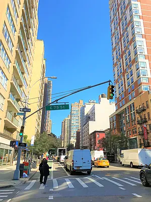 Rented by Bond New York | media 29