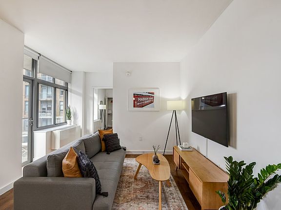 5th image of 260 W 26th St APT 8U