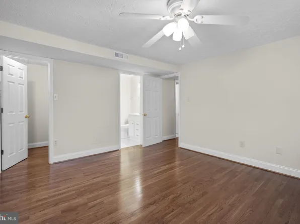 19633 Gunners Branch Rd APT J, Germantown, MD 20876