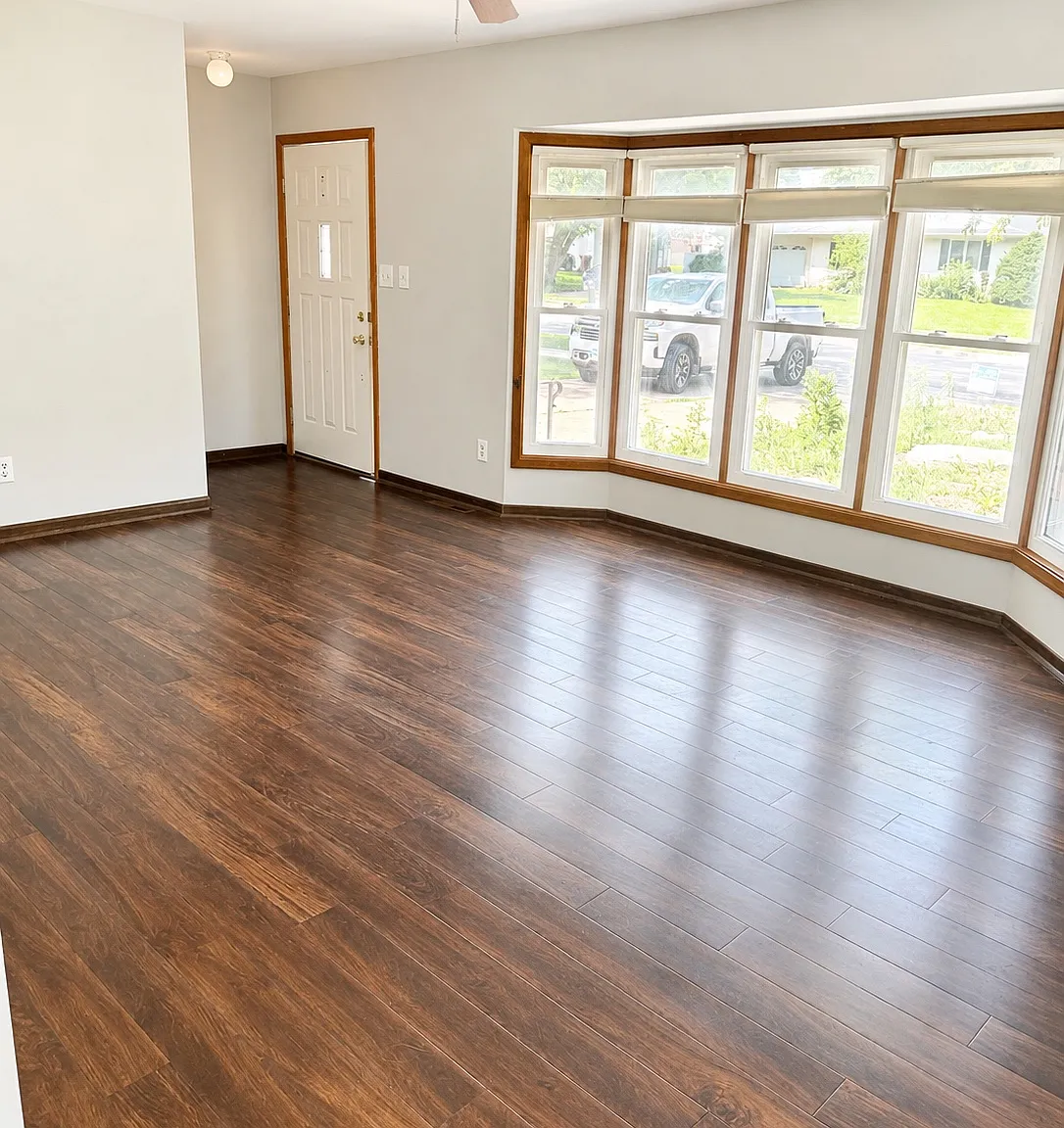3 bed, 1104 sqft, $1,575 — Photo 2