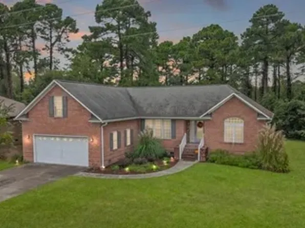 815 Pelican Dr, New Bern, NC 28560