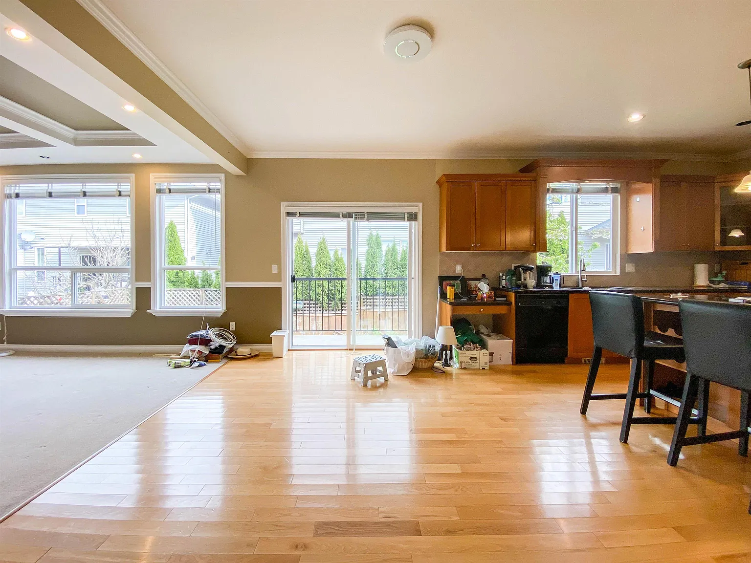 4 bed, 3038 sqft, $4,500 — Photo 4