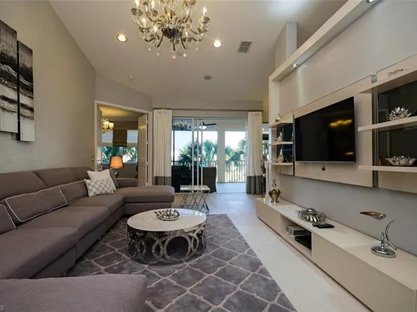 4650 Hawks Nest Way #M-202, Naples, FL 34114