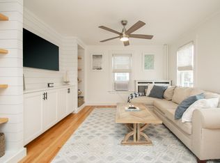 33 Slocum St, Newport, RI 02840