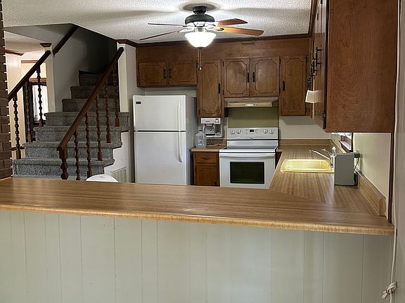 5th image of 2616 Locust Hill Rd