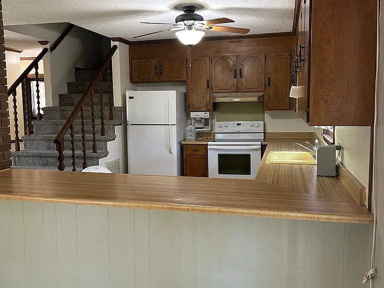 2616 Locust Hill Rd — Photo 5