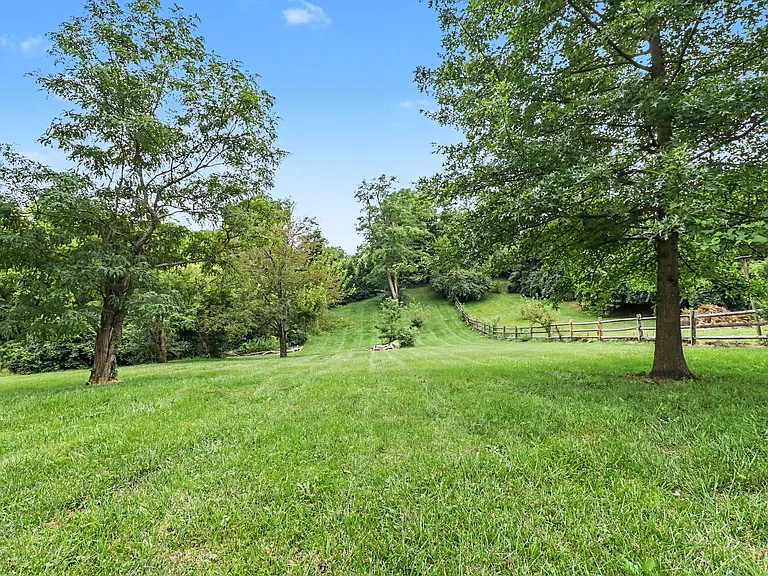 691 Garner Dr — Photo 13