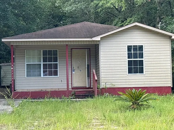 111 W Chaffin Ave, Defuniak Springs, FL 32433