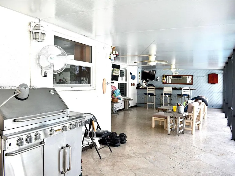 9820 NW 7th St — Photo 14