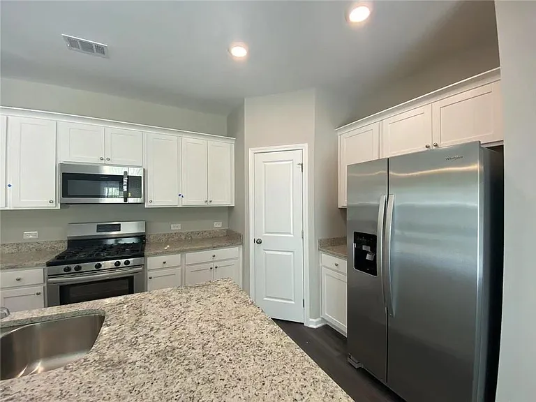 168 Golden Eagle Pkwy — Photo 7
