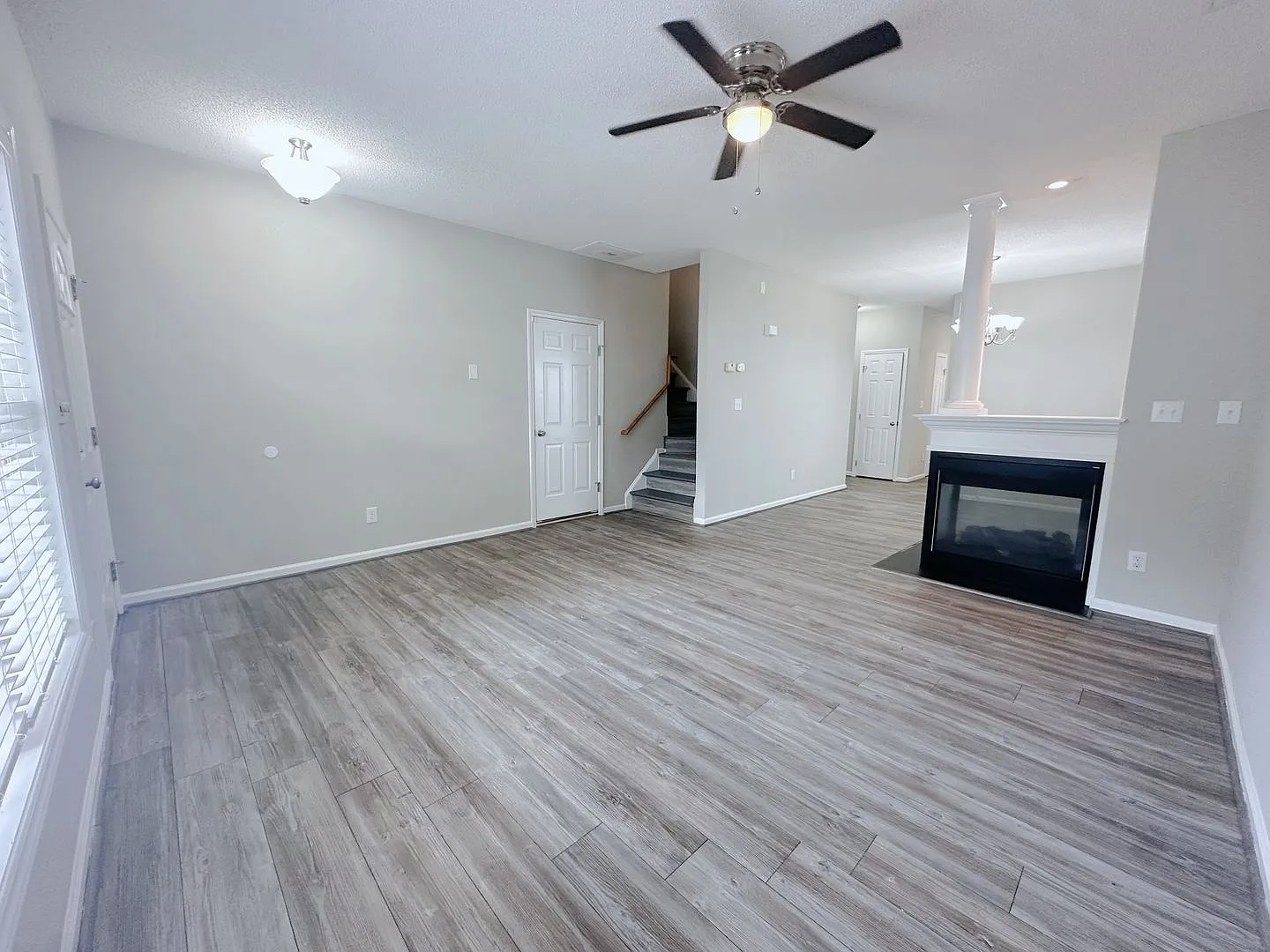 Amazing 3 bedroom 2 1/2 townhome with a huge bonus room in Morrisville — Photo 4