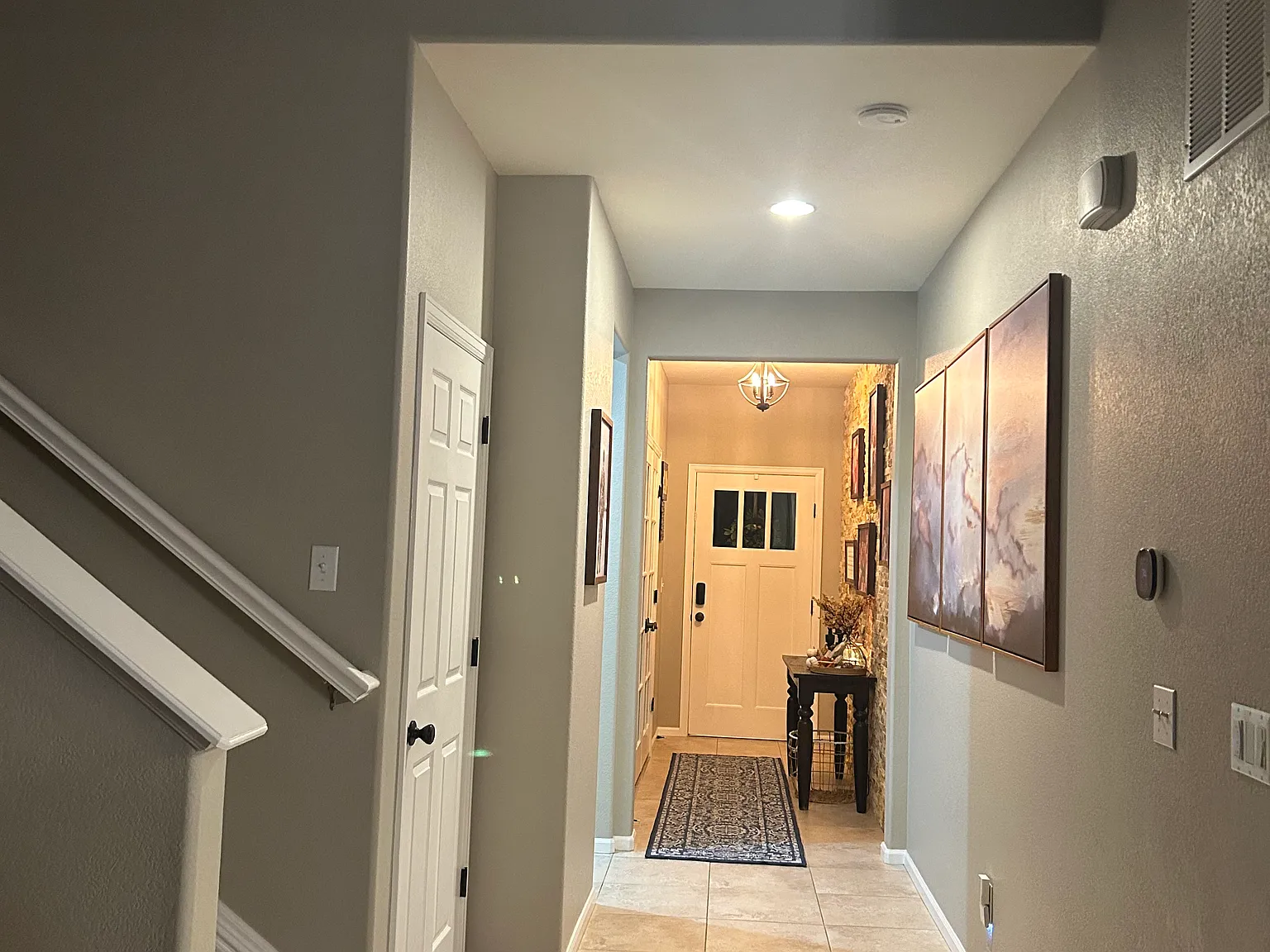 5 bed, 3650 sqft, $3,500 — Photo 2