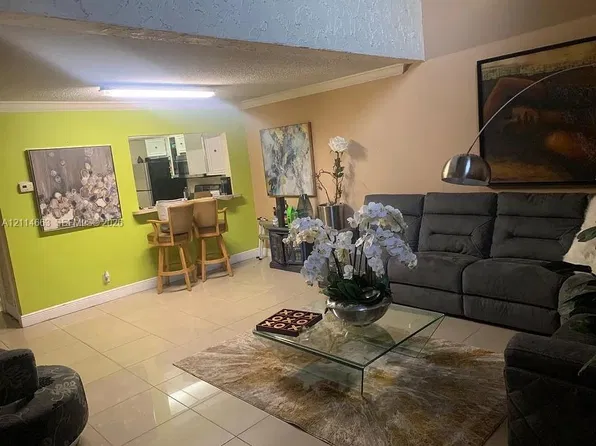 18051 NW 68th Ave APT L104, Hialeah, FL 33015